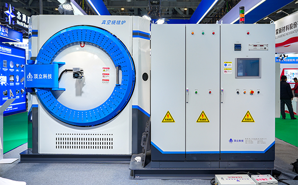 頂立科技新一代氮化鋁真空燒結設備亮相國際先進陶瓷展，現場簽單